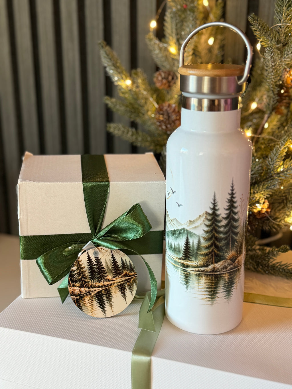 Personalised Gift Set – Water Bottle & Name Keyring