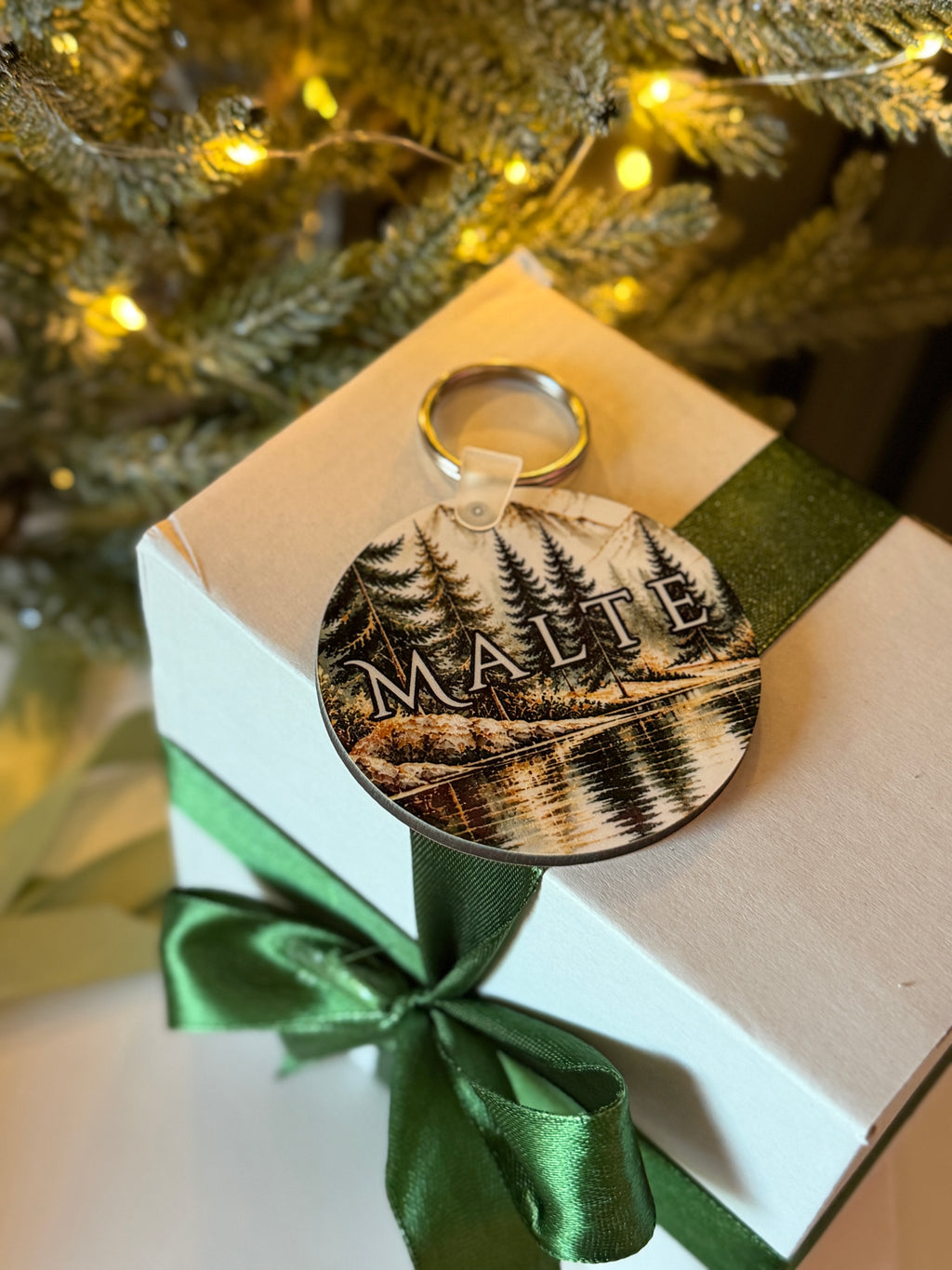 Personalised Gift Set – Water Bottle & Name Keyring