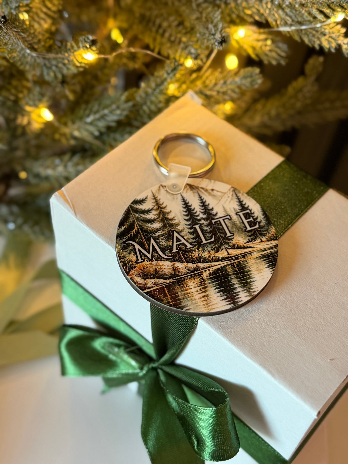 Personalised Gift Set – Water Bottle & Name Keyring